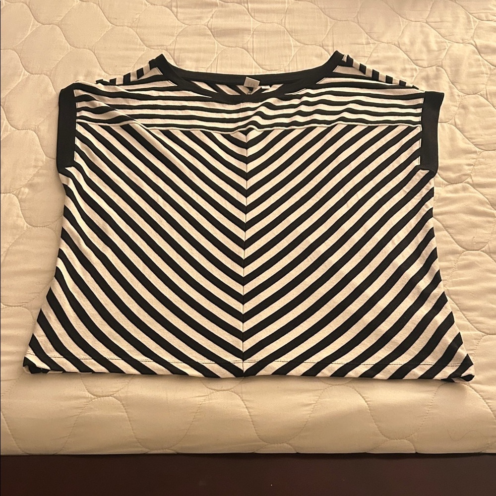 Gap Striped Black and White Women's sweater Top